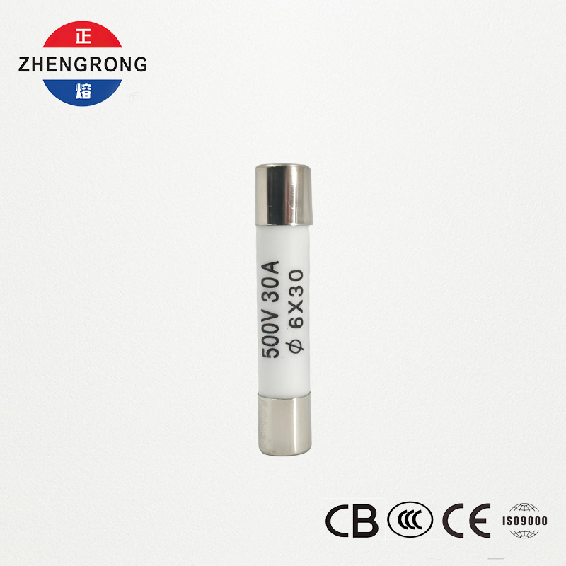 Sekering 30A 6*30mm R058 Berkualitas Tinggi untuk Distributor Internasional